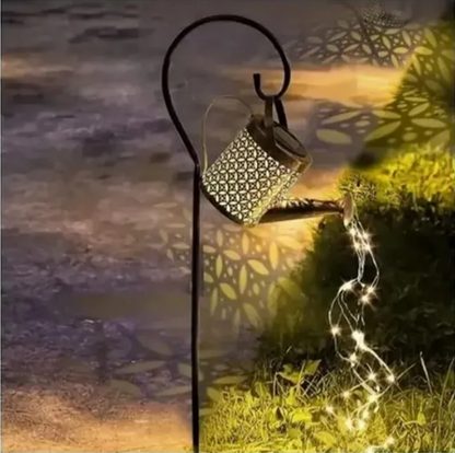 Iluminá tu jardín sin esfuerzo – Luces Solares Decorativas con diseño de regadera y flores eternas