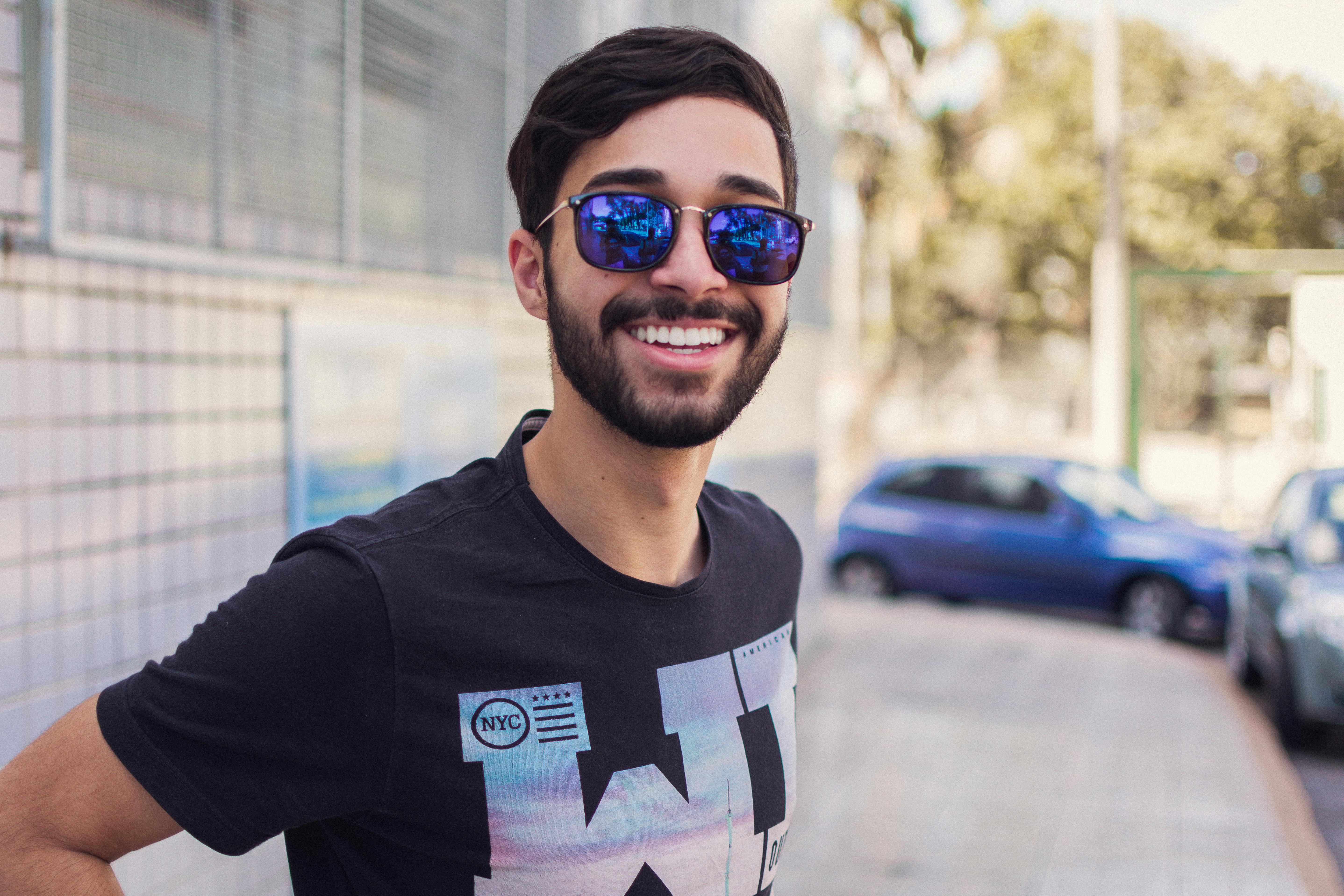 files/pexels-danxavier-1212984.jpg